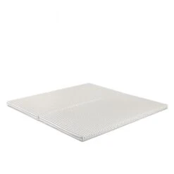 Matelas De Sol Bebop Blue Thin Stripes Natural -Joli Nid Magasin bebop foldable mattress 100x100 nobodinoz 303576 OD