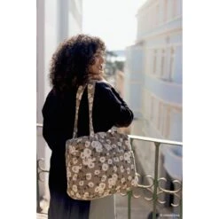 Sac à Langer Imperméable Camellia -Joli Nid Magasin hyde park waterproof stroller bag 38x33x16 camellia nobodinoz OJ