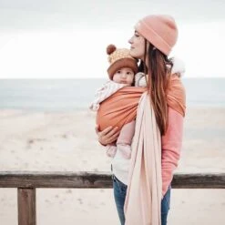 Petite écharpe De Portage Sans Nœud Nude Et Caramel 16 Petite écharpe De Portage Sans Nœud Nude Et Caramel -Joli Nid Magasin petite echarpe sans noeud nudecaramel love radius OG