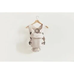 BabyBjörn Porte Bébé Mini Jersey 3D Beige Clair -Joli Nid Magasin porte bebe mini jersey 3dbeige clair babybjorn OH