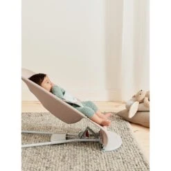 BabyBjörn Transat Bébé Balance Soft Coton Et Jersey Beige Et Gris Cadre Gris Clair -Joli Nid Magasin transat balance soft cadre gris clair cotonjersey beigegris babybjorn OF