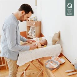 BabyMoov Trousse De Soins Bébé Pêche -Joli Nid Magasin trousse de soin bleu navy babymoov OE